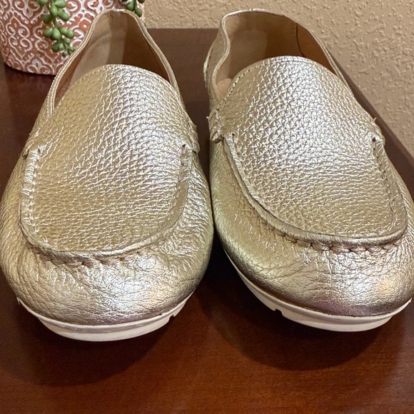 SPERRY BAY VIEW SLIP ON LEATHER LOAFER IN GOLD METALLIC WOMENS SIZE 7M - Picture 3 of 10